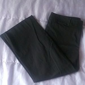 🔴5/$25 Black Wide Leg Crop Pant - Loft, Size 6